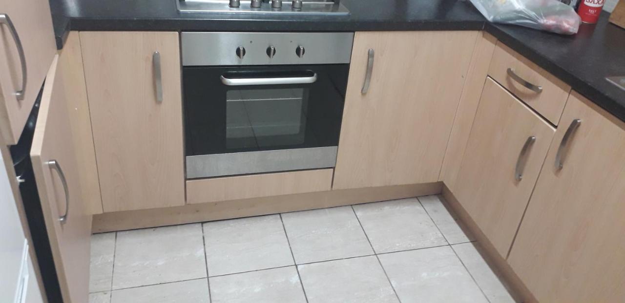7, Cranehouse Brangbourne Road One Big Double Room Available On Reasonable Price, Shared Flat 런던 외부 사진