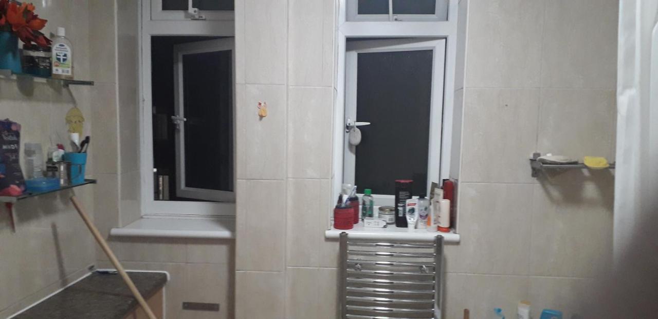 7, Cranehouse Brangbourne Road One Big Double Room Available On Reasonable Price, Shared Flat 런던 외부 사진