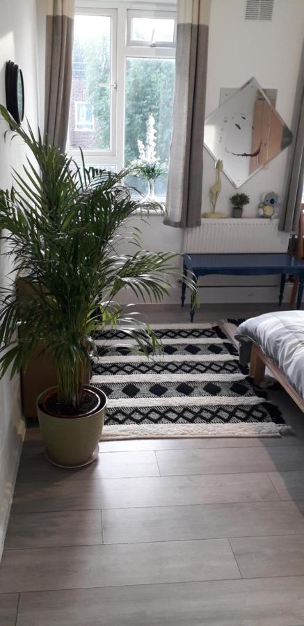 7, Cranehouse Brangbourne Road One Big Double Room Available On Reasonable Price, Shared Flat 런던 외부 사진