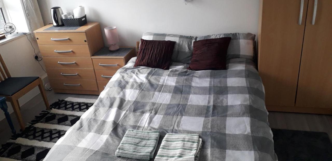 7, Cranehouse Brangbourne Road One Big Double Room Available On Reasonable Price, Shared Flat 런던 외부 사진